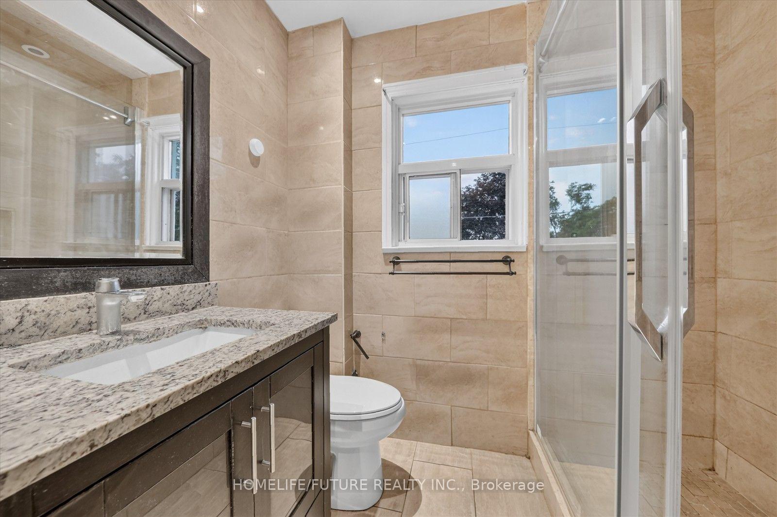 Photo 21 of 46 Stamford Square N, Scarborough, Clairlea-Birchmount — HOMEH