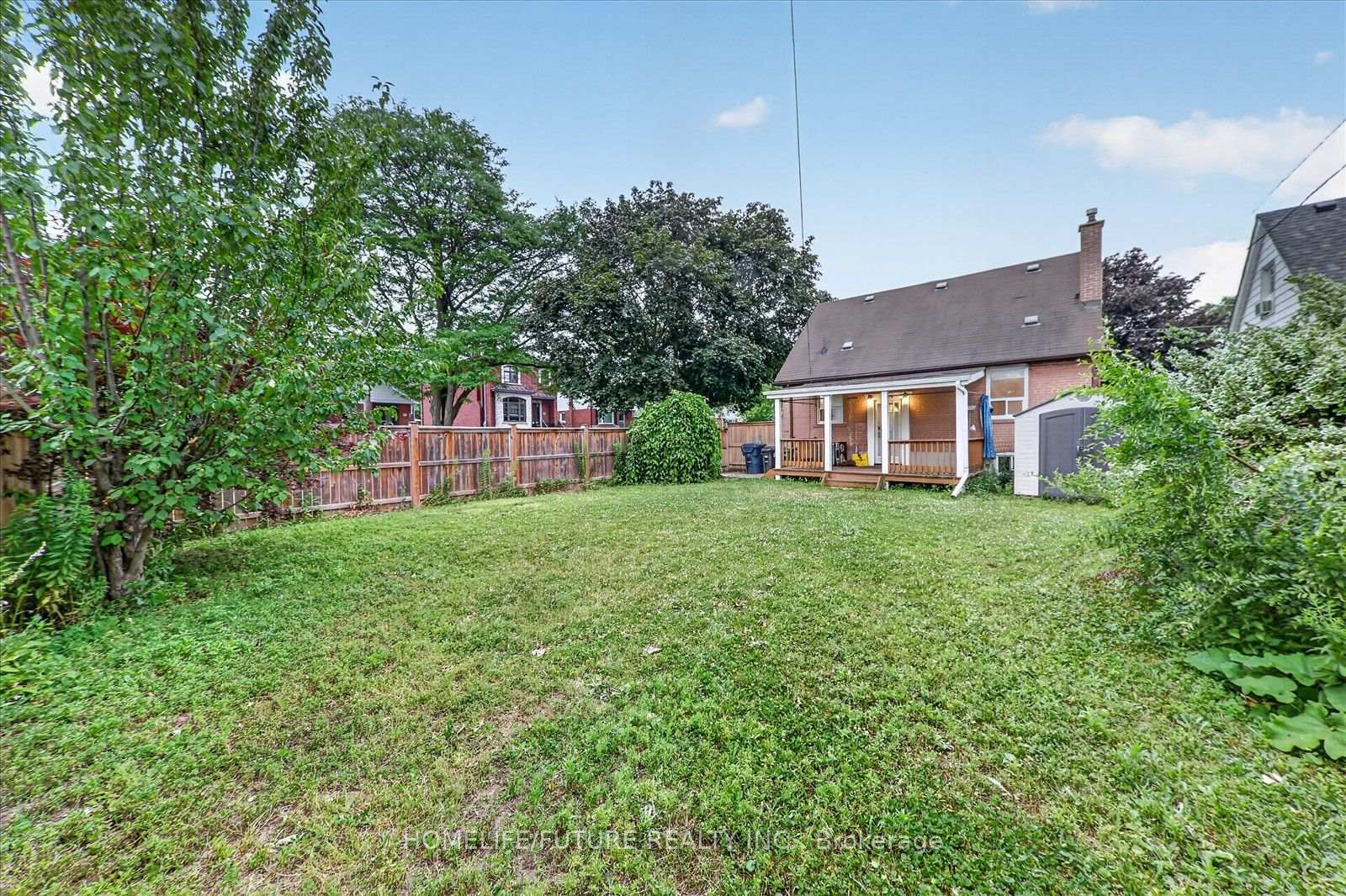 Photo 36 of 46 Stamford Square N, Scarborough, Clairlea-Birchmount — HOMEH