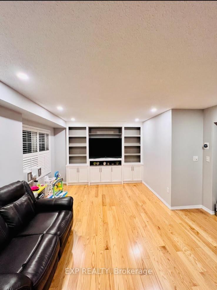 Photo 3 of 21 Bevington Road, Brampton, Northwest Brampton — HOMEH