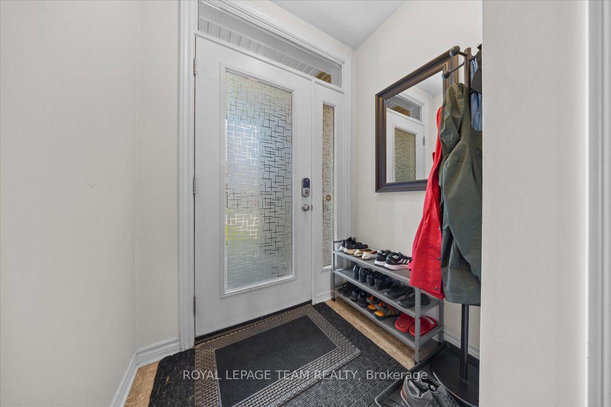 Photo 3 of 552 Jackdaw Avenue, Ottawa, Barrhaven - Half Moon Bay — HOMEH