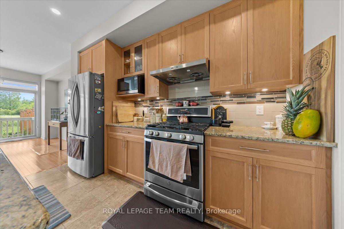 Photo 8 of 552 Jackdaw Avenue, Ottawa, Barrhaven - Half Moon Bay — HOMEH