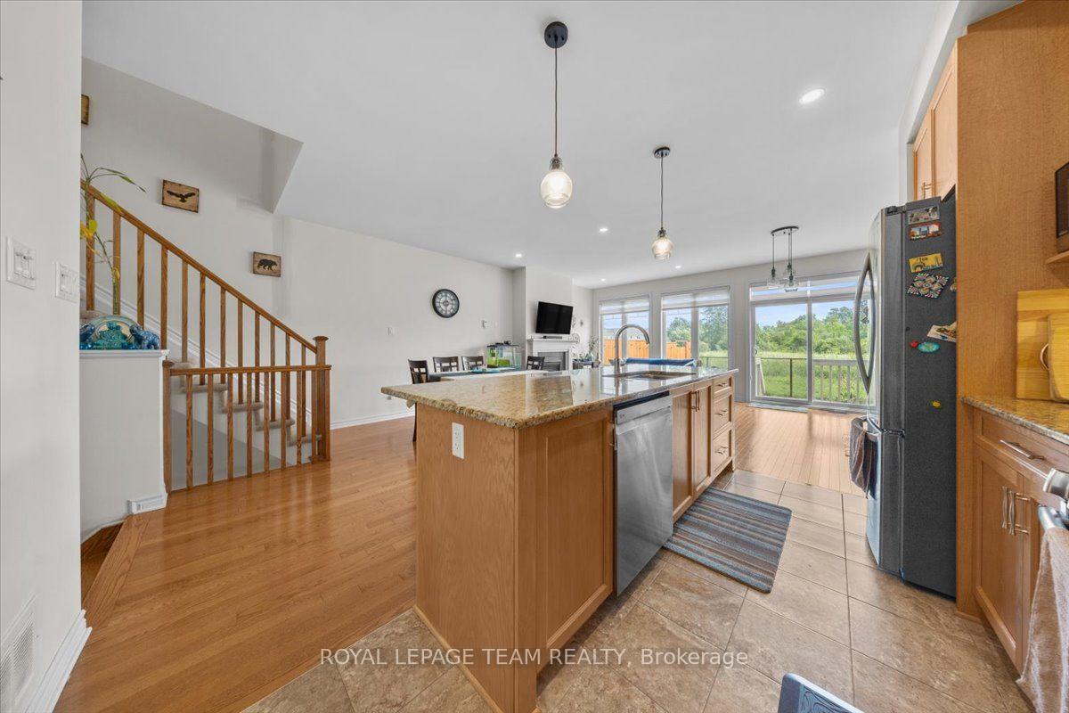 Photo 9 of 552 Jackdaw Avenue, Ottawa, Barrhaven - Half Moon Bay — HOMEH