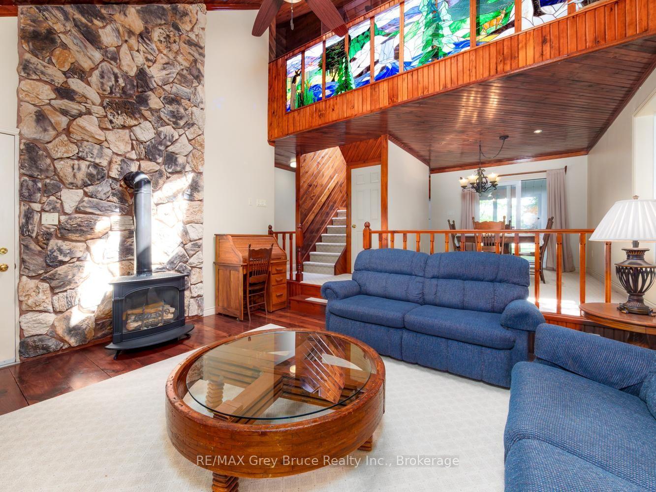 Photo 8 of 30 Riverside Place, South Bruce Peninsula — HOMEH