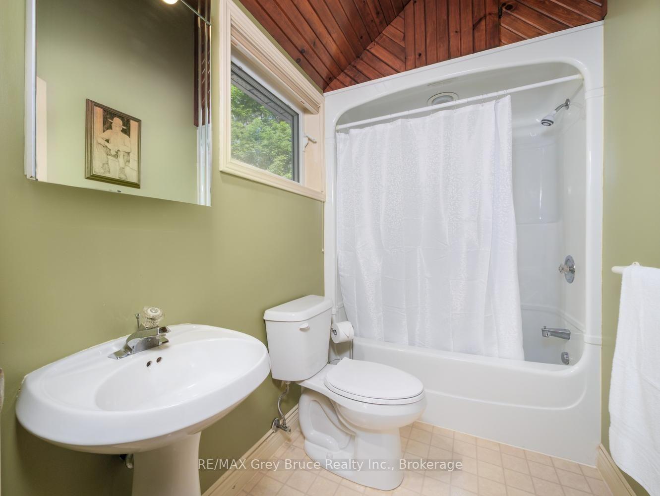 Photo 27 of 30 Riverside Place, South Bruce Peninsula — HOMEH
