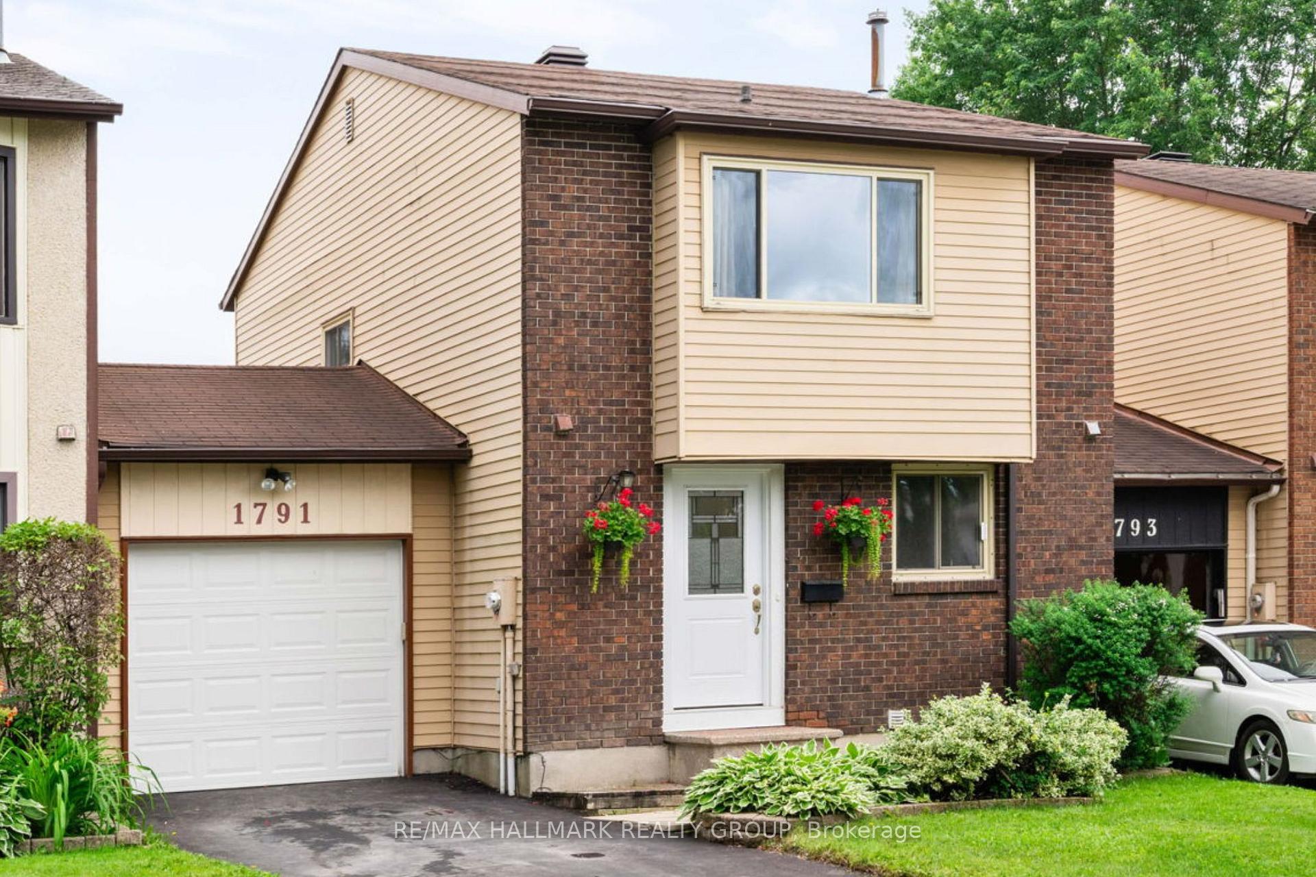 Front of 1791 Lamoureux Drive