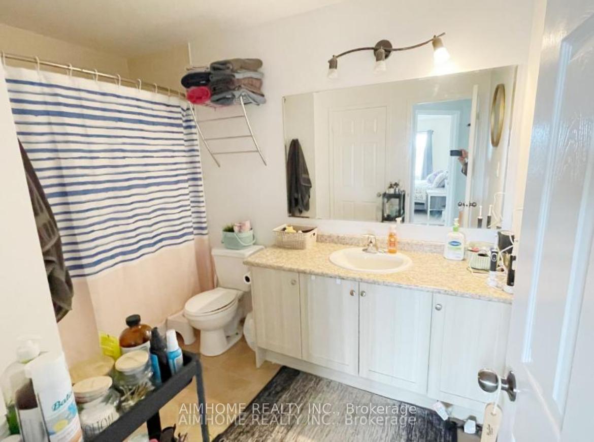Photo 10 of 29 Chaston Road, Ajax, Central East — HOMEH