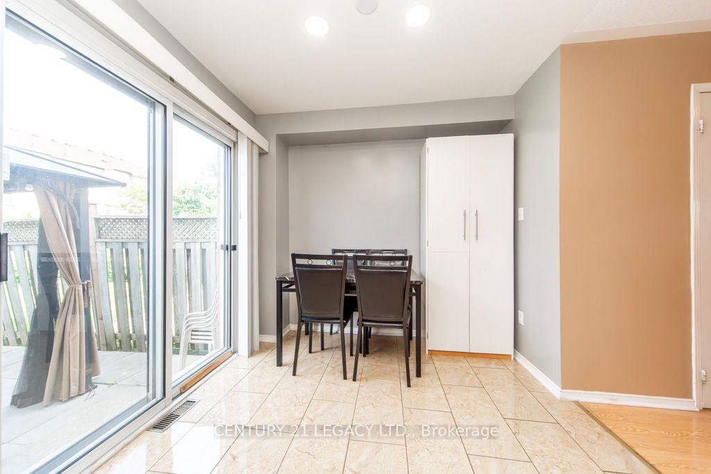 Photo 19 of 20 Twigg Drive, Ajax, Central — HOMEH