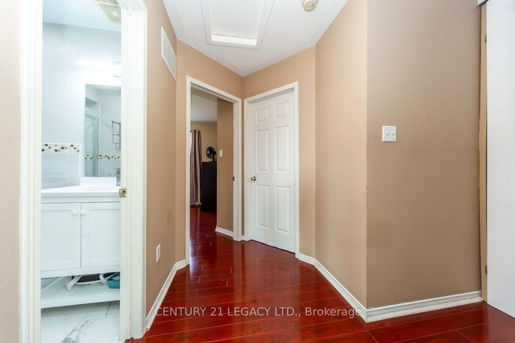 Photo 23 of 20 Twigg Drive, Ajax, Central — HOMEH