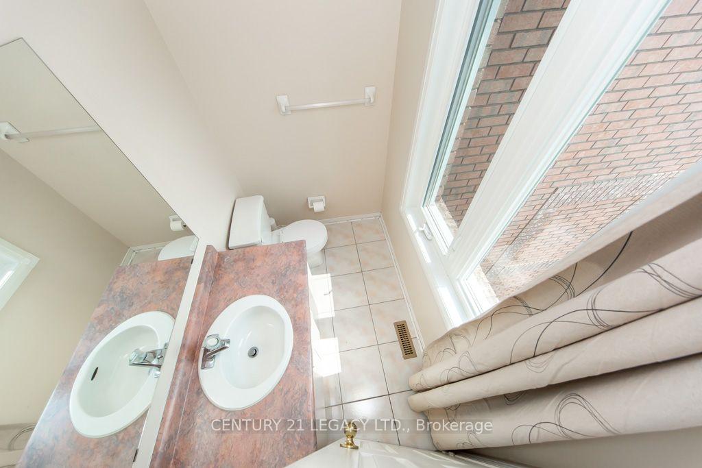 Photo 28 of 20 Twigg Drive, Ajax, Central — HOMEH