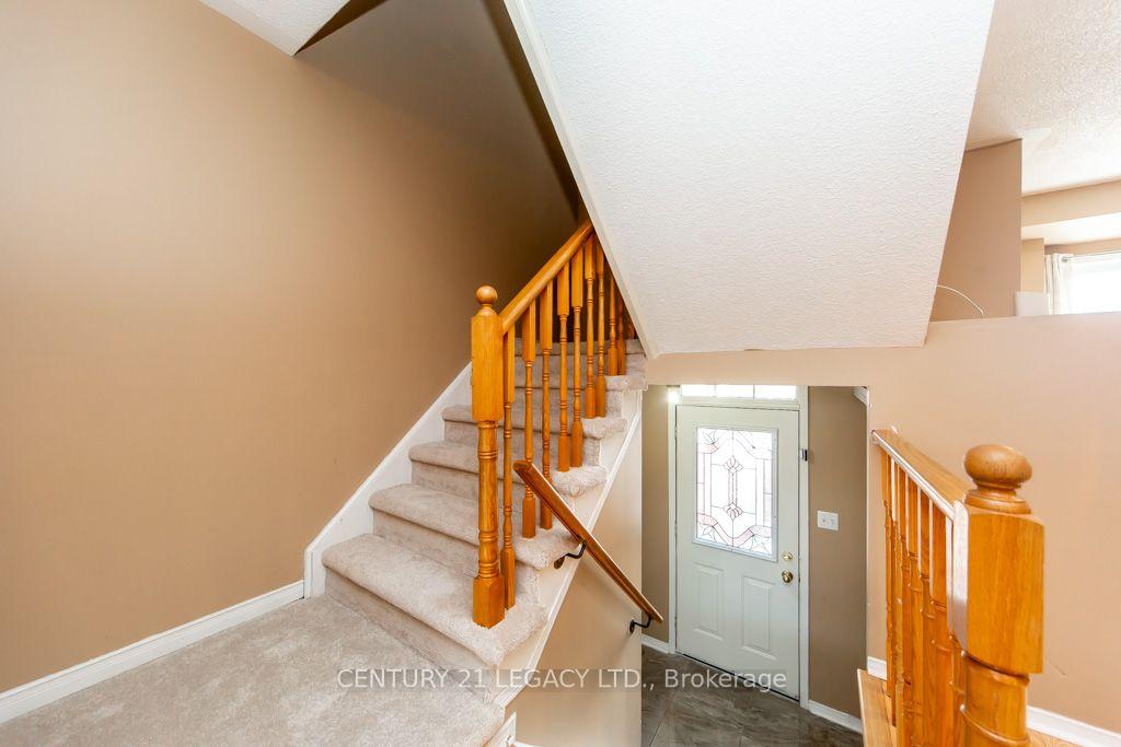 Photo 37 of 20 Twigg Drive, Ajax, Central — HOMEH