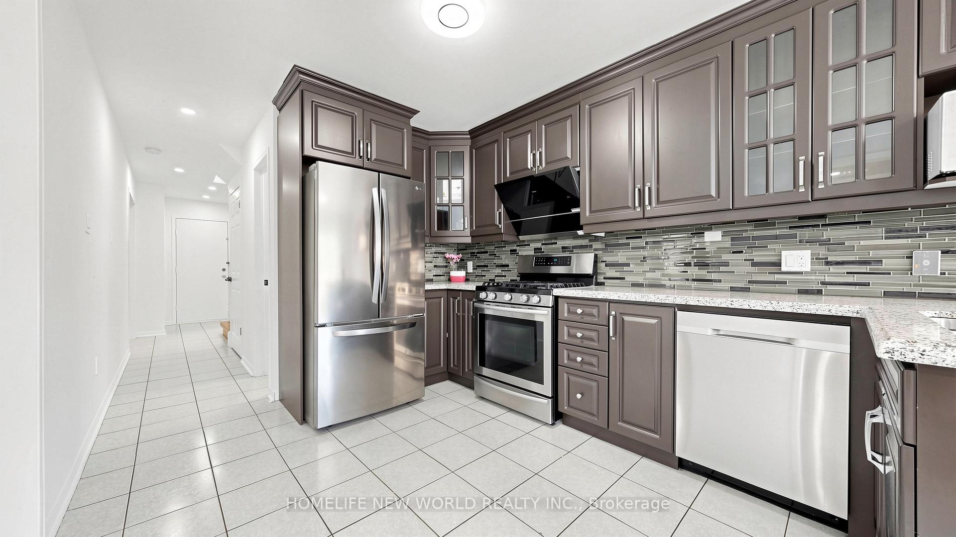 Photo 10 of 73 Doubtfire Crescent, Markham, Middlefield — HOMEH