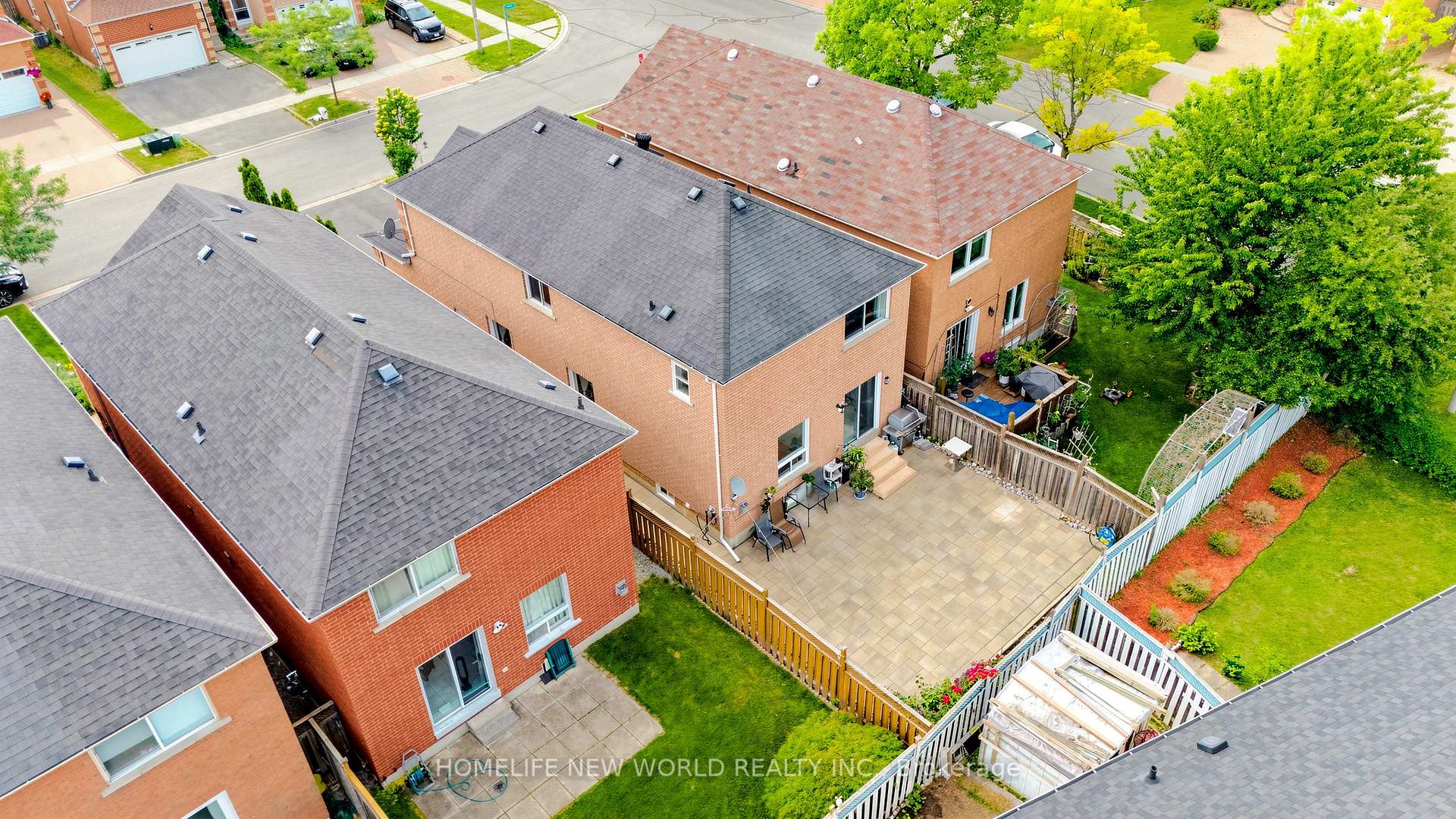 Photo 38 of 73 Doubtfire Crescent, Markham, Middlefield — HOMEH