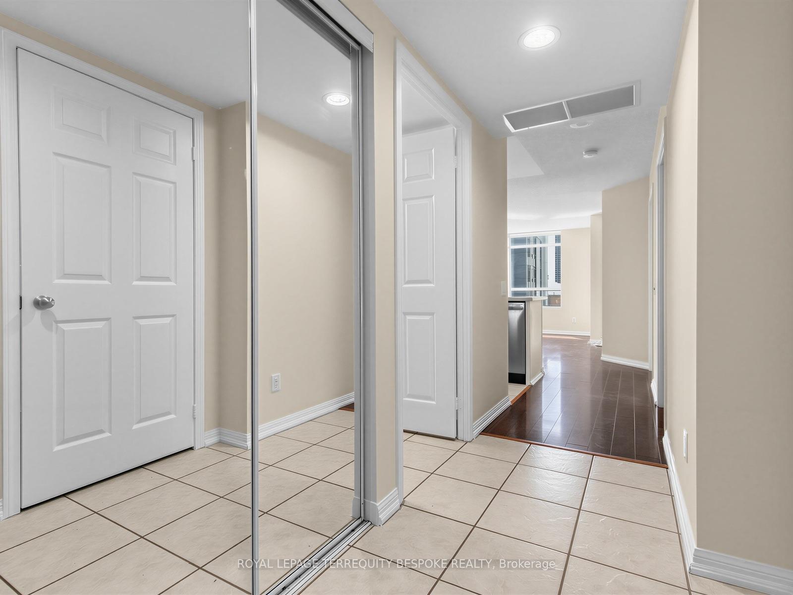 Photo 5 of Unit 2815, 153 Beecroft Road, North York, Lansing-Westgate — HOMEH