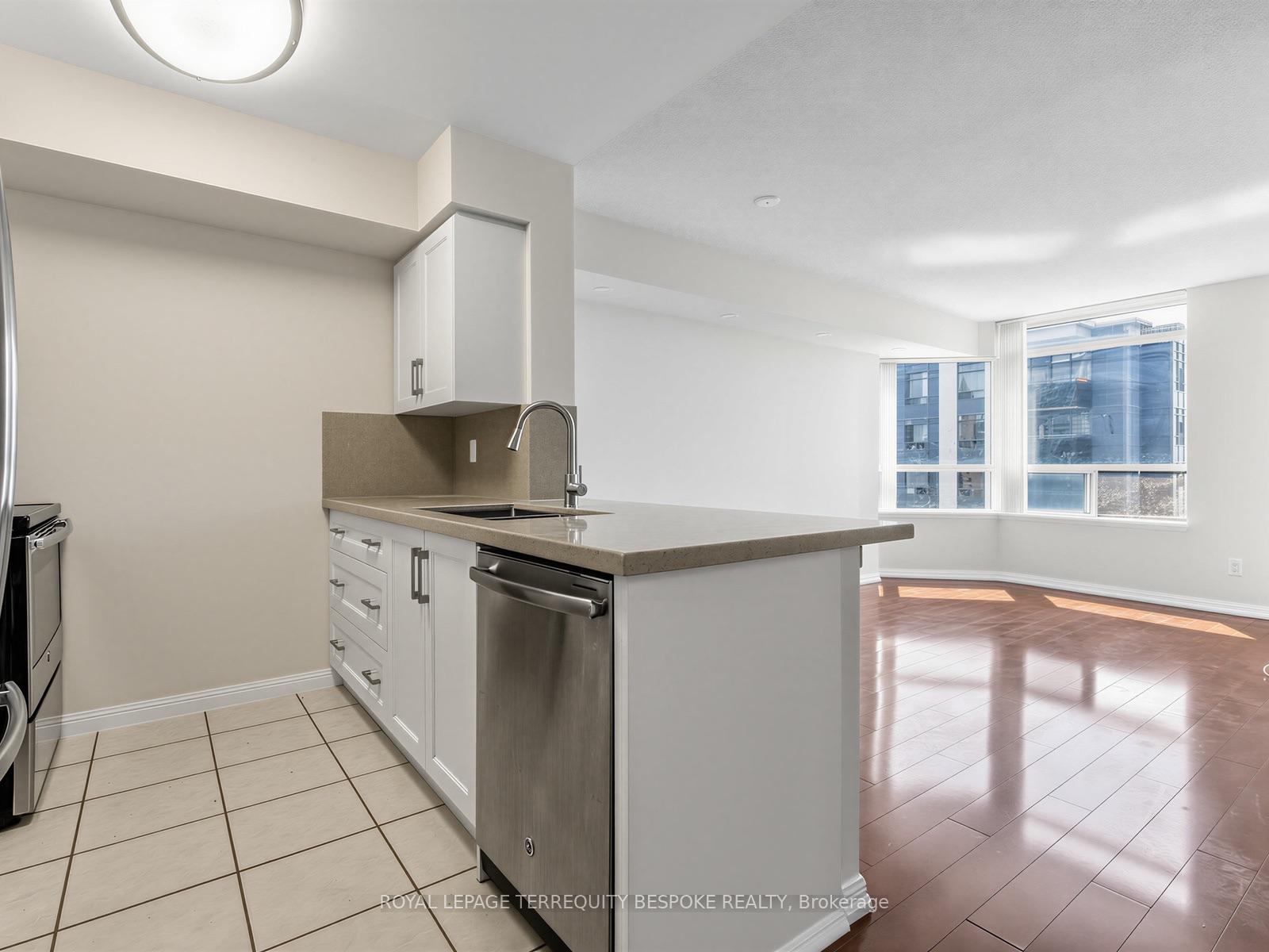 Photo 8 of Unit 2815, 153 Beecroft Road, North York, Lansing-Westgate — HOMEH