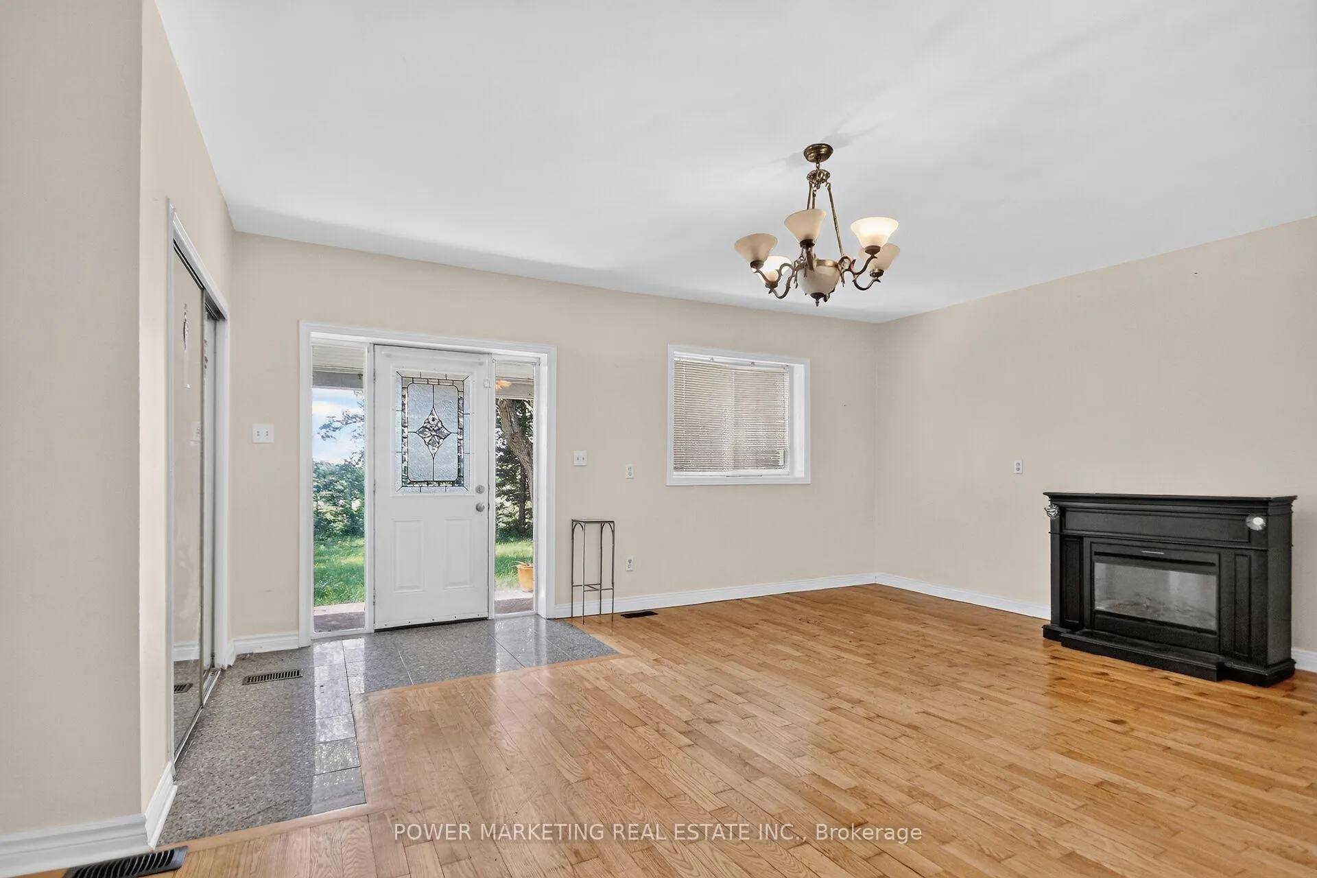 Photo 5 of 2051 Blackcreek Road, Ottawa, Osgoode Twp North of Reg Rd 6 — HOMEH
