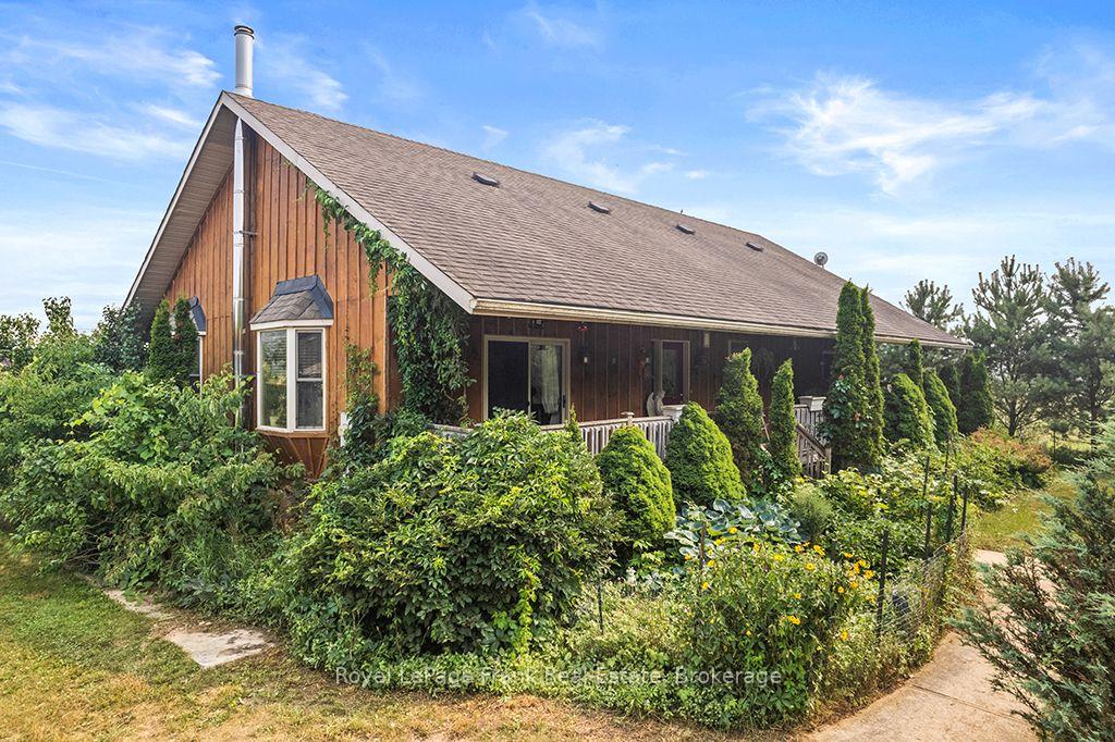 Photo 6 of 720472 20 Side Road, Chatsworth — HOMEH