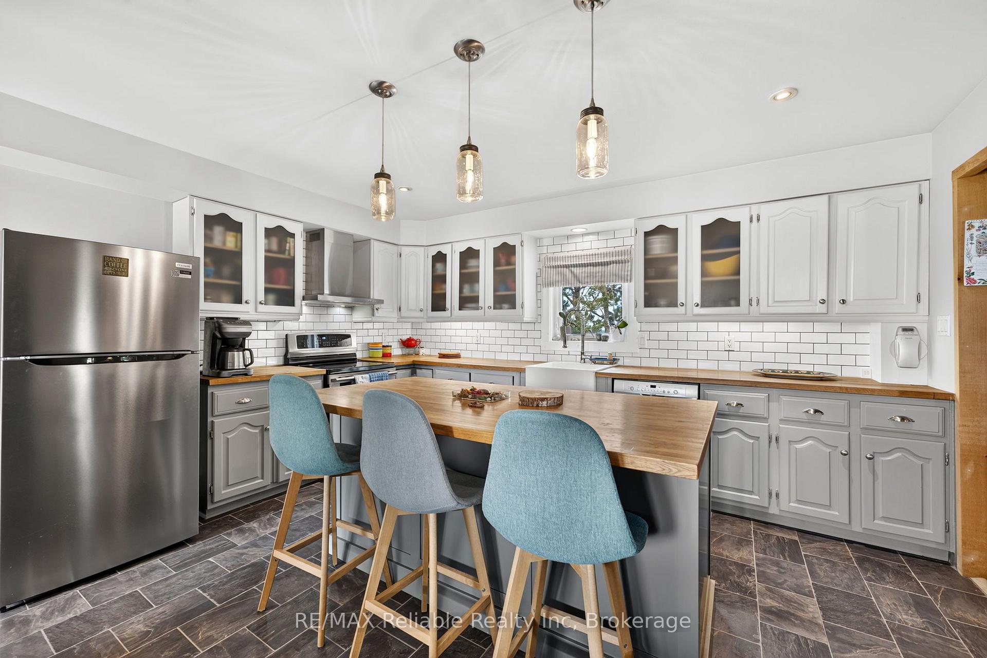 Photo 8 of 42899 Tile Road, Huron East, Tuckersmith — HOMEH