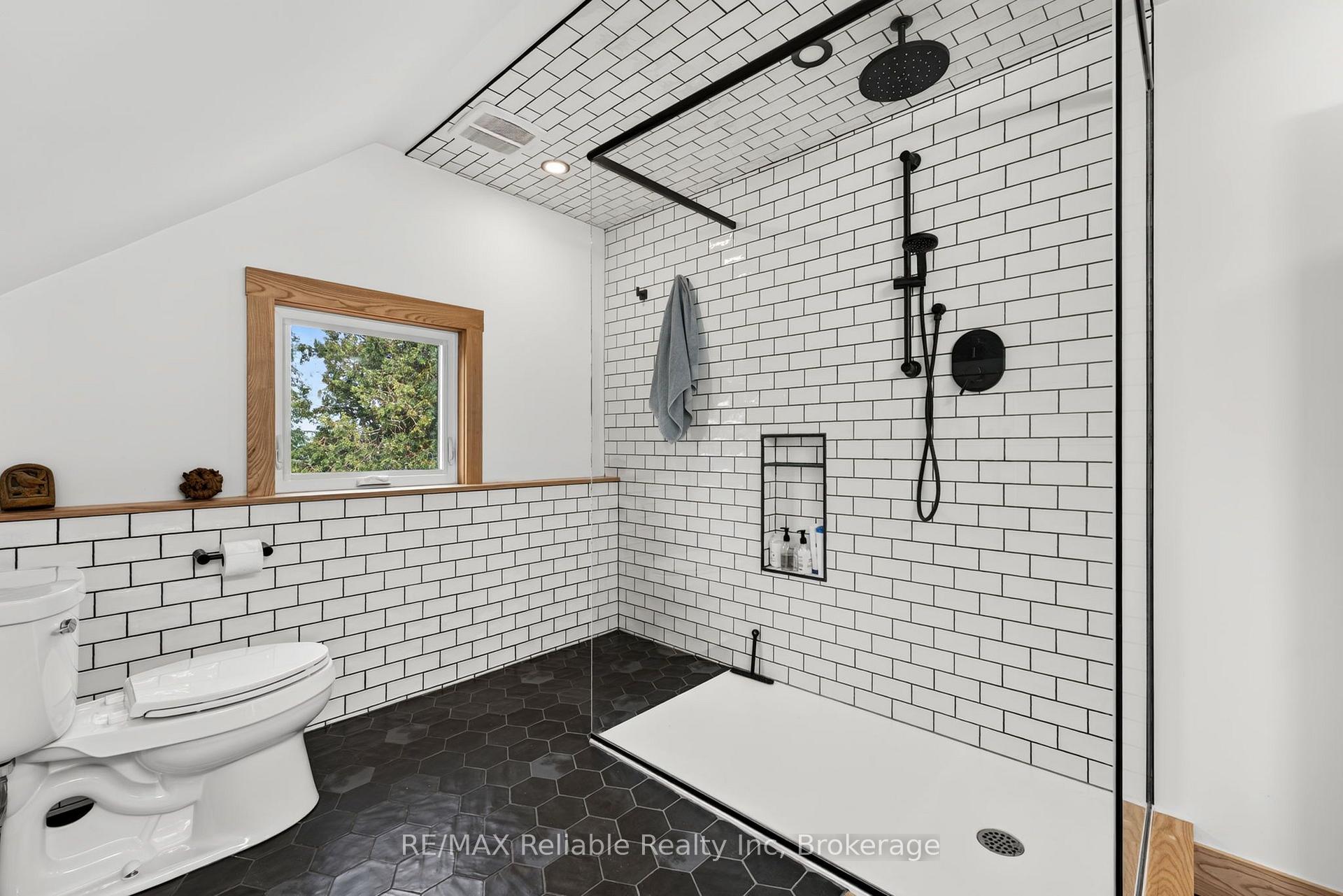 Photo 24 of 42899 Tile Road, Huron East, Tuckersmith — HOMEH