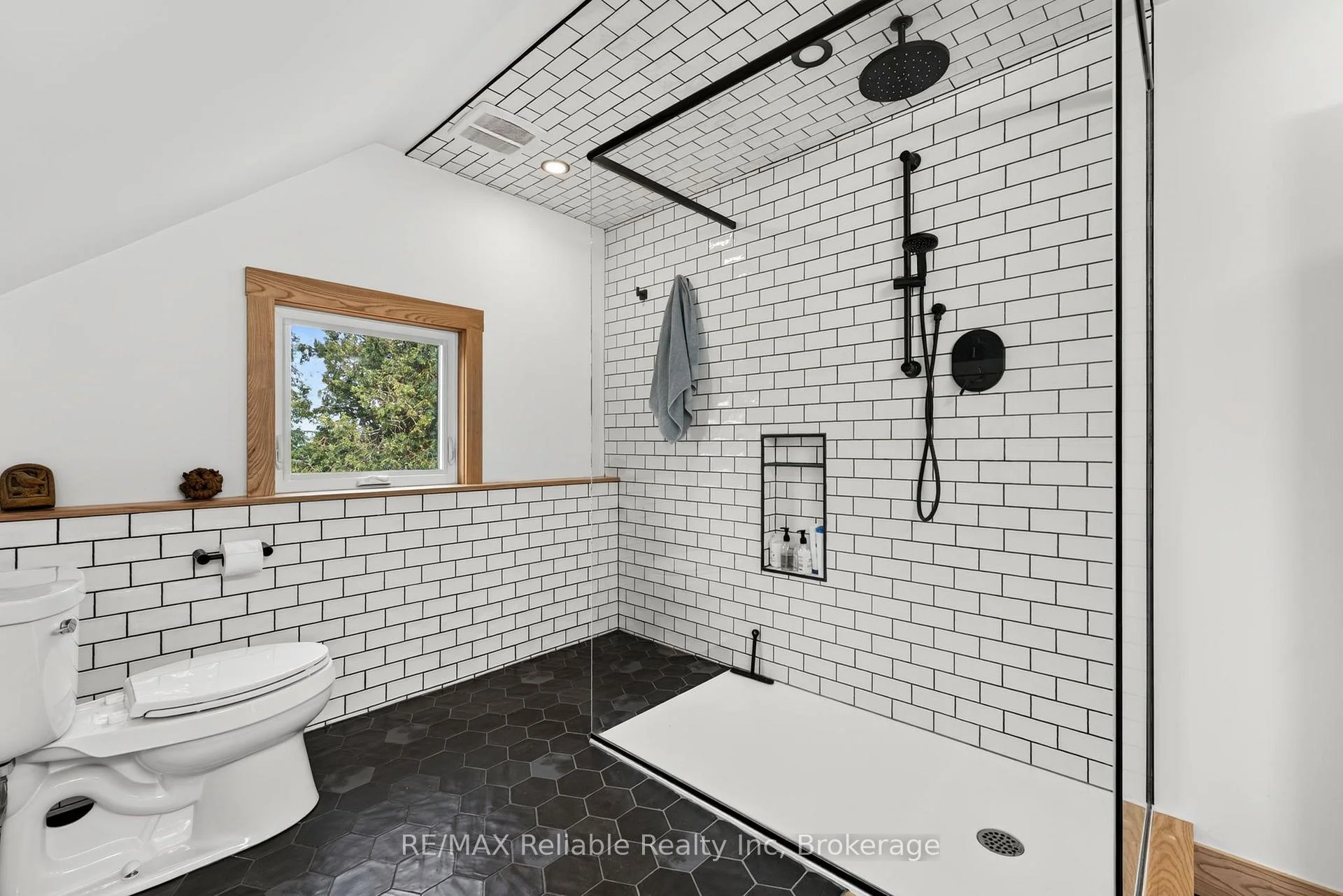 Photo 62 of 42899 Tile Road, Huron East, Tuckersmith — HOMEH
