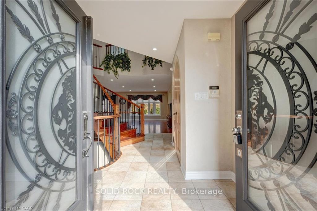 Photo 5 of 34 Forsyth Crescent, Halton Hills, Georgetown — HOMEH