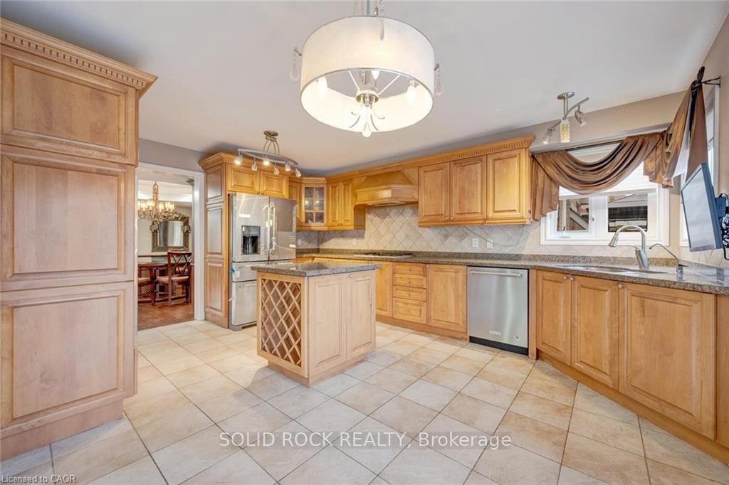 Photo 20 of 34 Forsyth Crescent, Halton Hills, Georgetown — HOMEH
