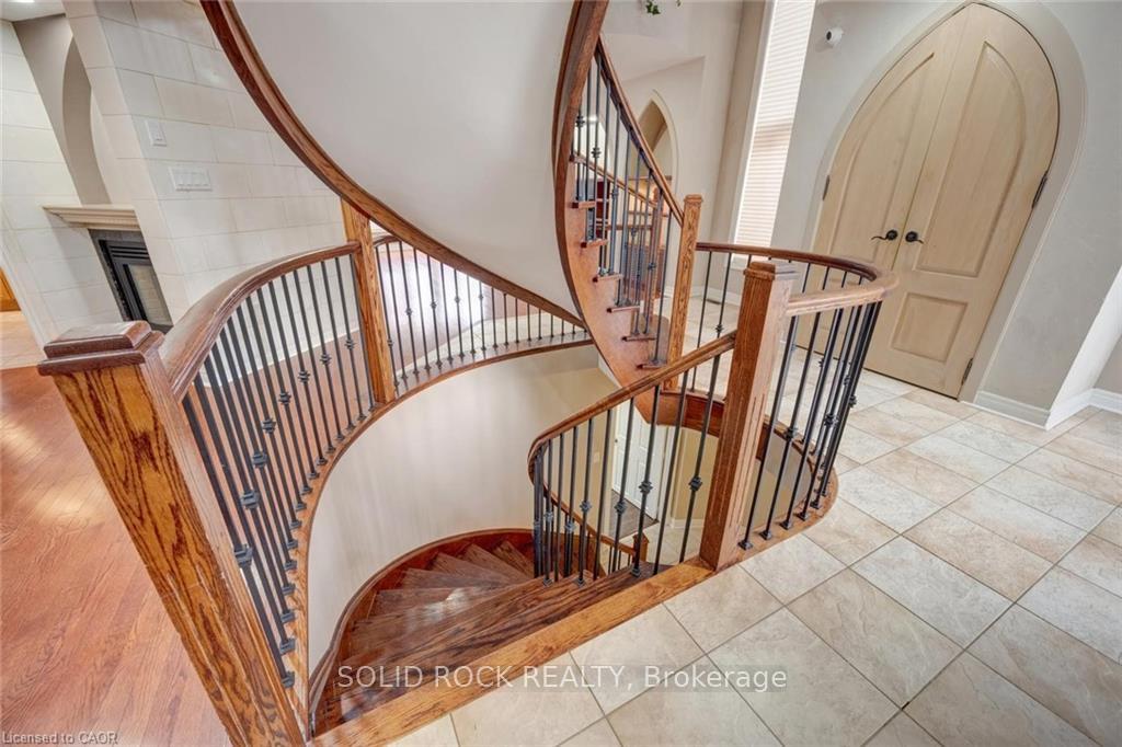 Photo 24 of 34 Forsyth Crescent, Halton Hills, Georgetown — HOMEH