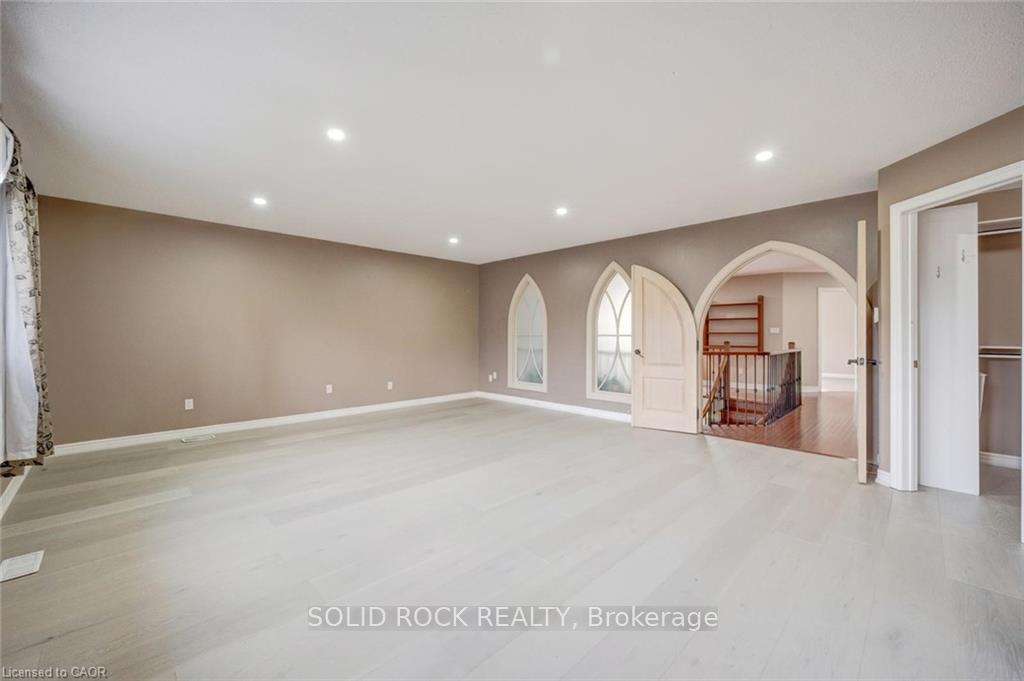 Photo 28 of 34 Forsyth Crescent, Halton Hills, Georgetown — HOMEH