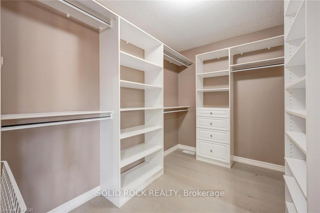 Photo 29 of 34 Forsyth Crescent, Halton Hills, Georgetown — HOMEH