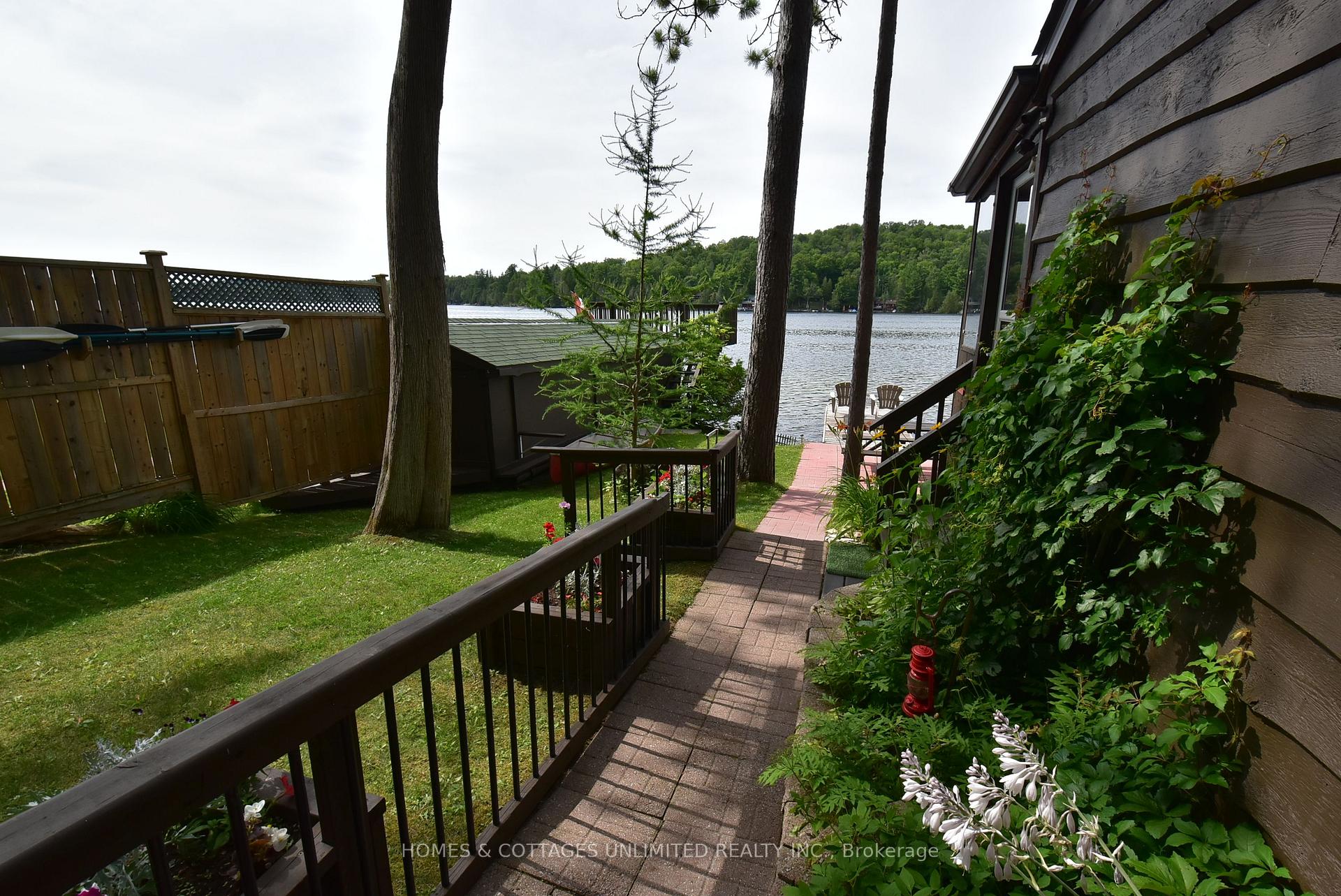 Photo 13 of 1070 Young Lane, Frontenac, Frontenac North — HOMEH
