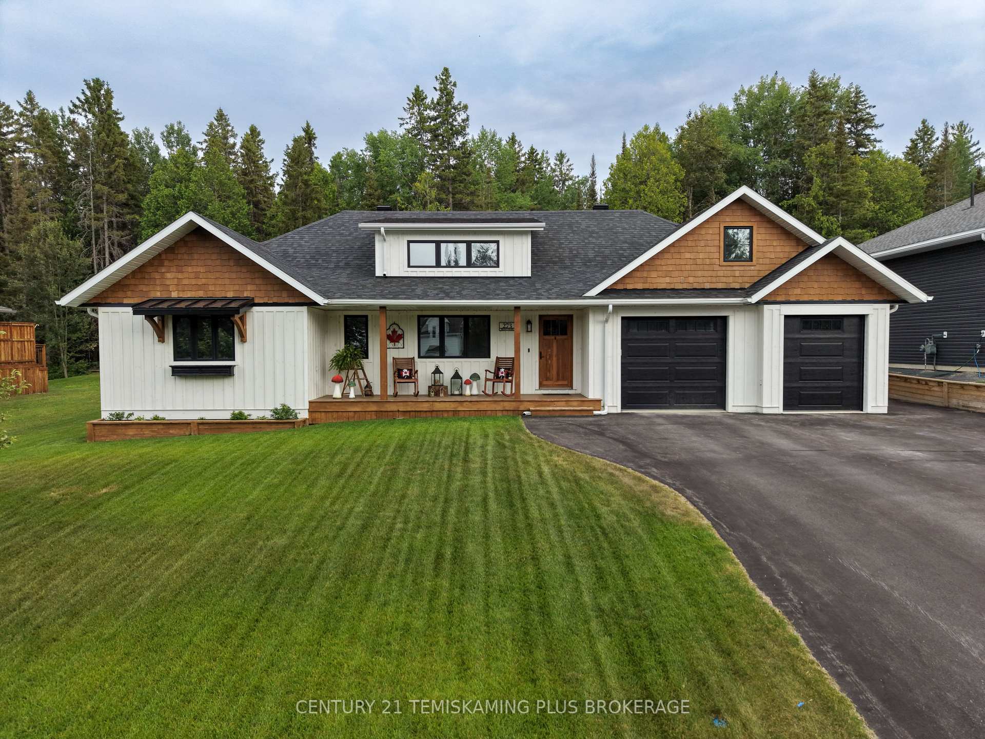 Photo of 273 Cosman Crescent