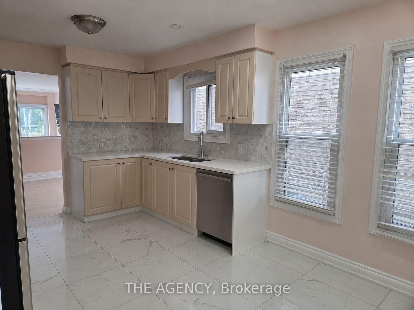 Photo 3 of 107 Reed Drive, Ajax, Central — HOMEH