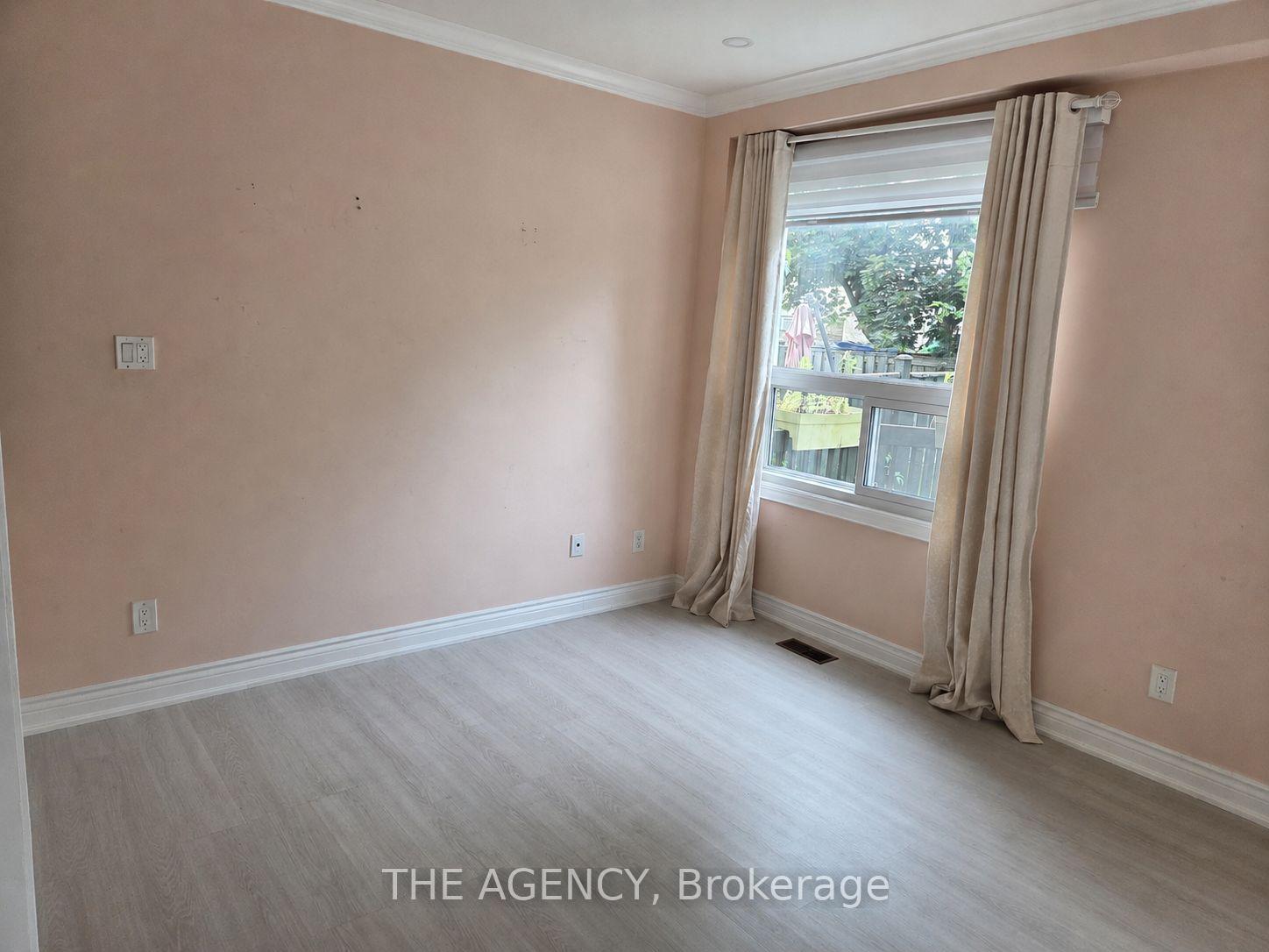 Photo 5 of 107 Reed Drive, Ajax, Central — HOMEH