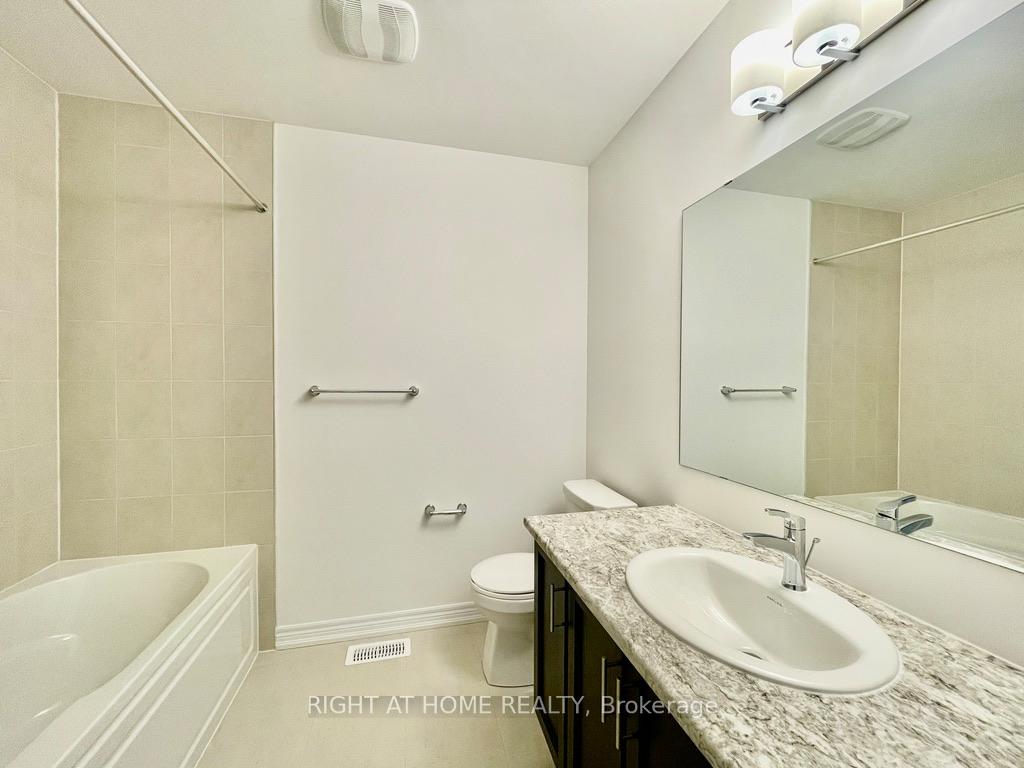 Photo 13 of 67 Milady Crescent, Barrie, Rural Barrie Southeast — HOMEH