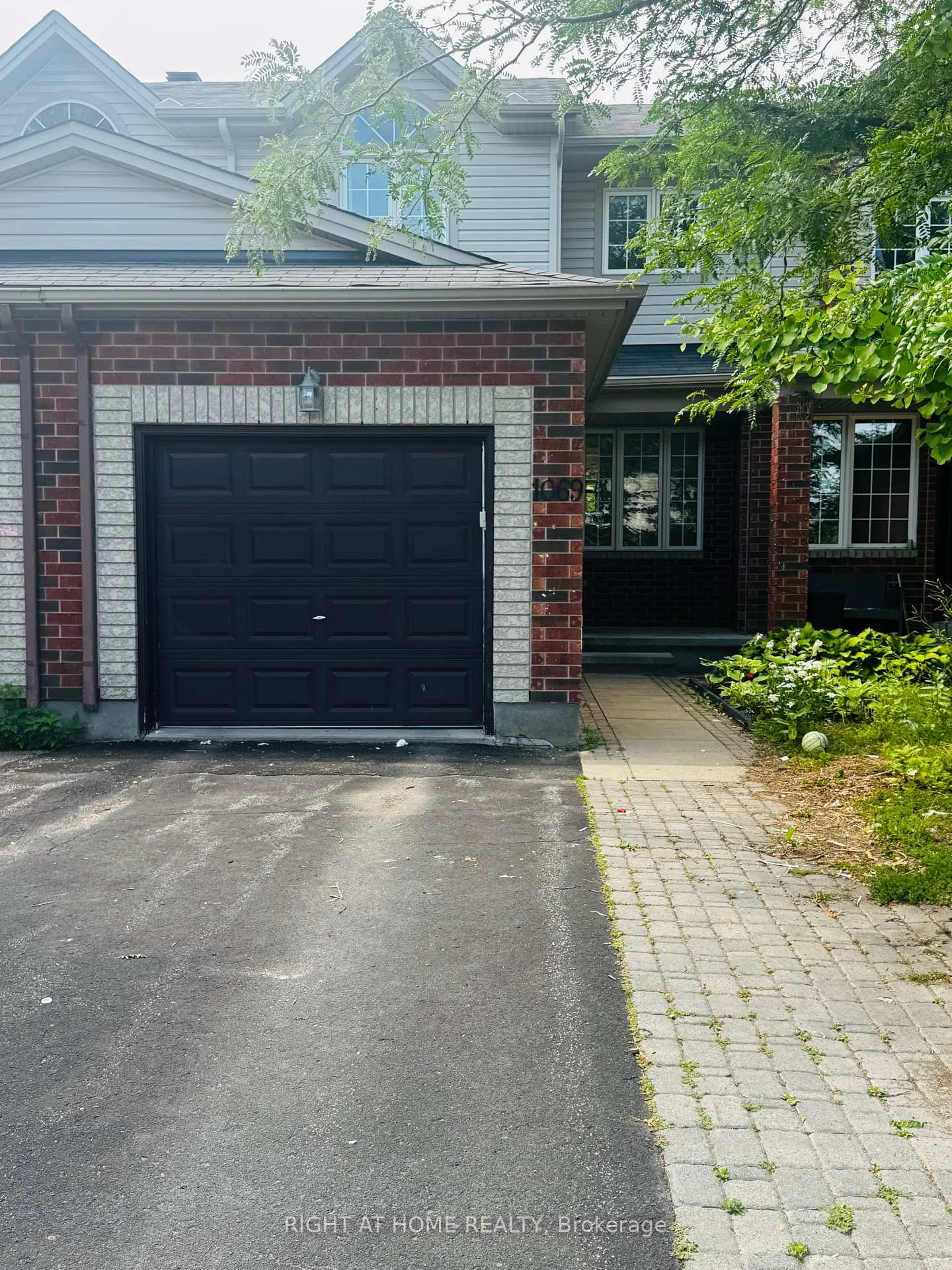 Photo 1 of 1069 Marconi Avenue, Ottawa, Kanata - Morgan's Grant/South March — HOMEH