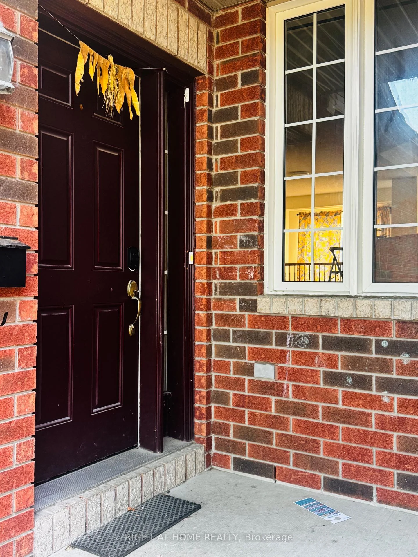 Photo 4 of 1069 Marconi Avenue, Ottawa, Kanata - Morgan's Grant/South March — HOMEH