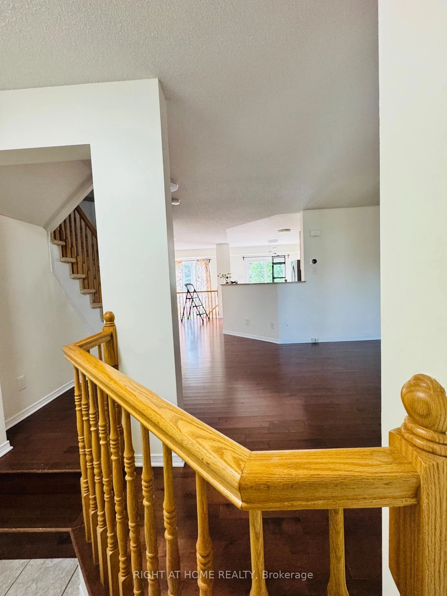 Photo 9 of 1069 Marconi Avenue, Ottawa, Kanata - Morgan's Grant/South March — HOMEH