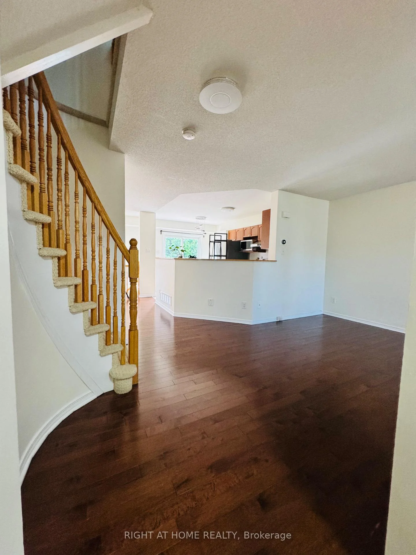 Photo 10 of 1069 Marconi Avenue, Ottawa, Kanata - Morgan's Grant/South March — HOMEH