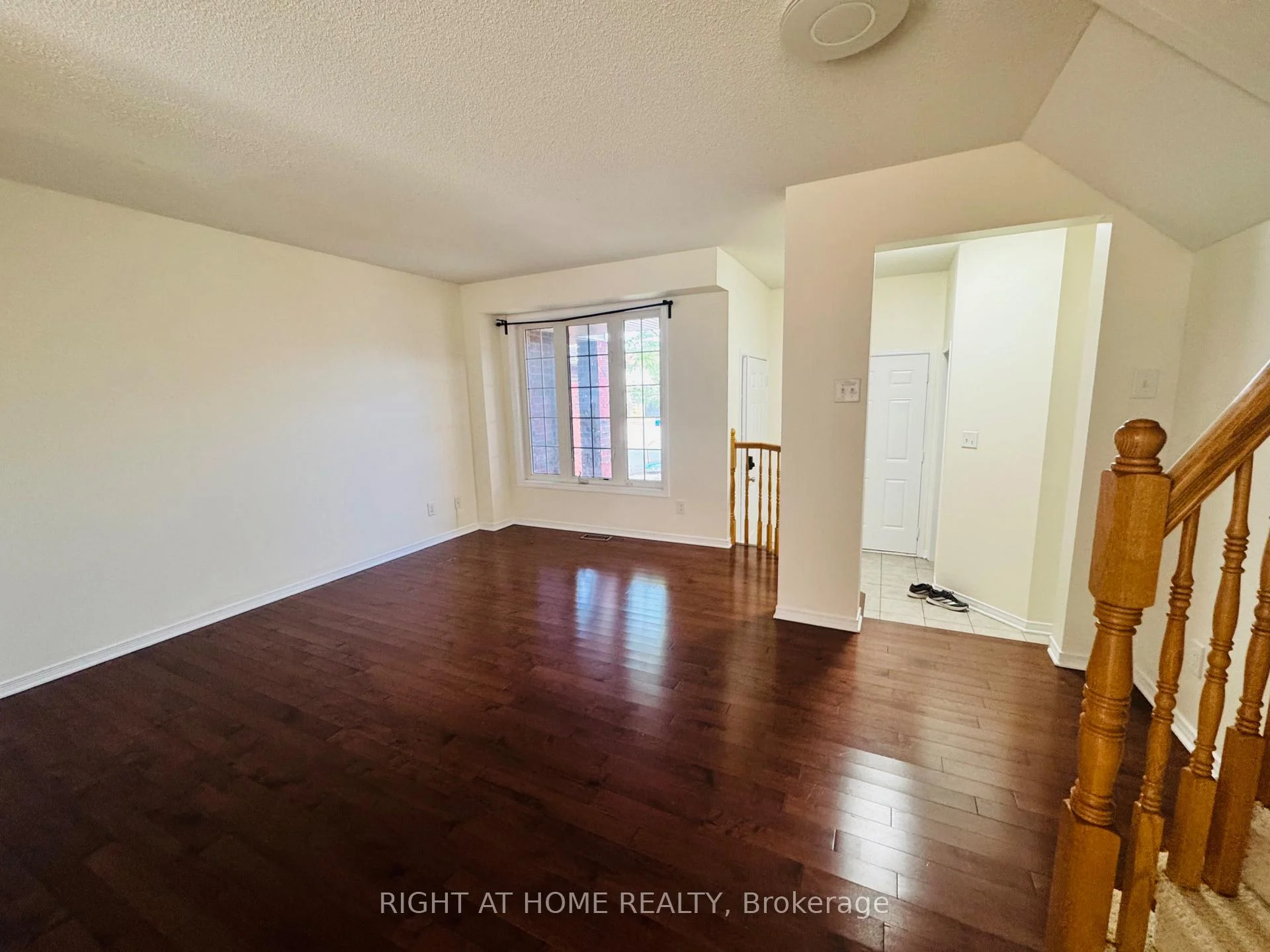 Photo 11 of 1069 Marconi Avenue, Ottawa, Kanata - Morgan's Grant/South March — HOMEH