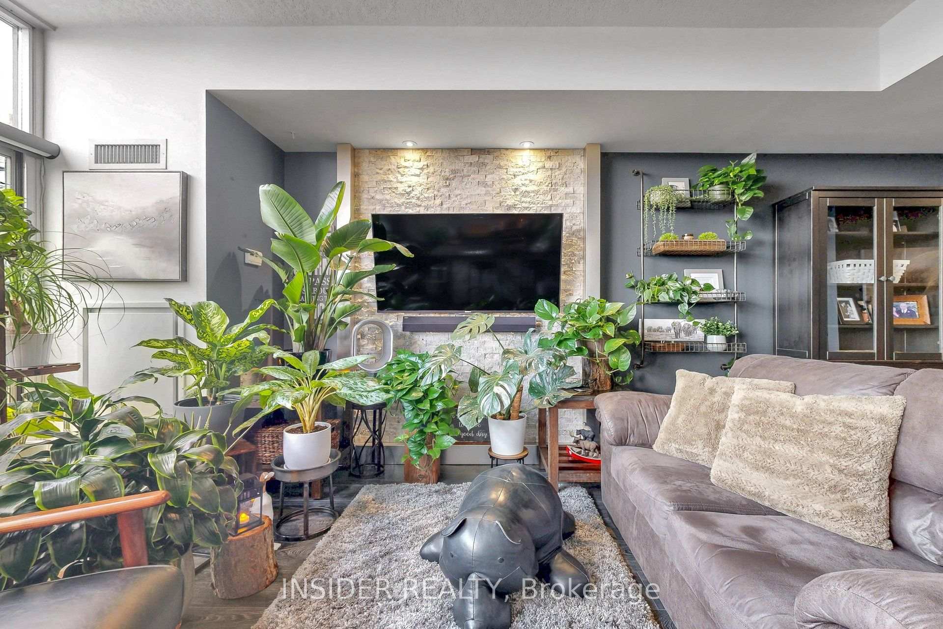 Photo 15 of Unit 103, 427 Aberdeen Avenue, Hamilton, Kirkendall — HOMEH