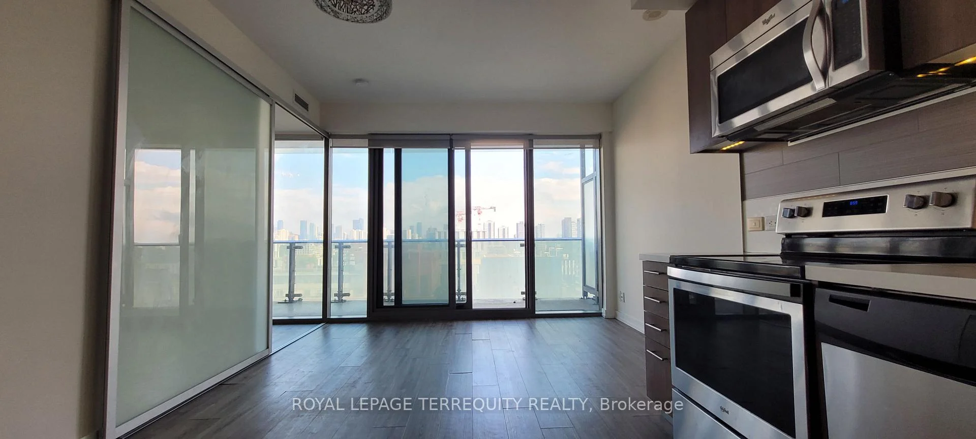 Photo 8 of Unit 1503, 390 Cherry Street, Toronto, Waterfront Communities — HOMEH