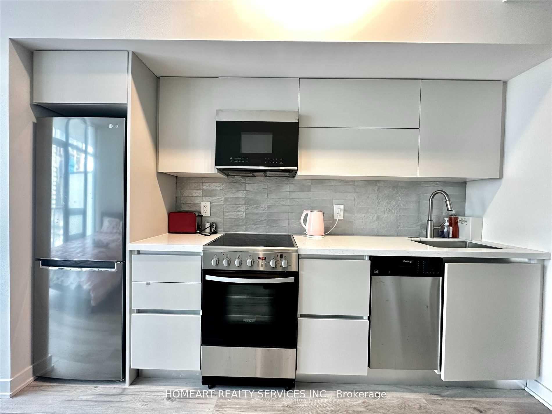 Photo 3 of Unit 1310, 33 Charles Street E, Toronto, Church-Yonge Corridor — HOMEH