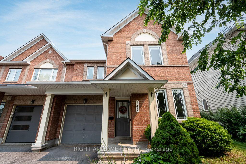 Photo 2 of 247 Felicia Crescent, Ottawa, Barrhaven - Strandherd — HOMEH
