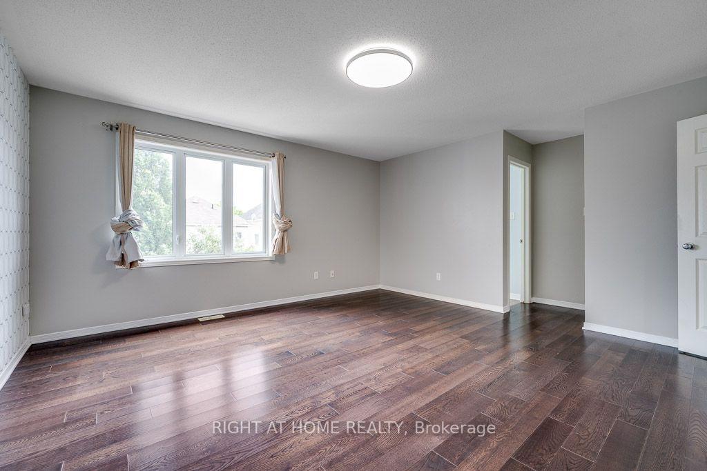 Photo 15 of 247 Felicia Crescent, Ottawa, Barrhaven - Strandherd — HOMEH