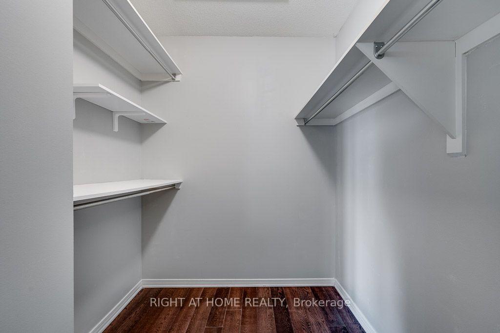 Photo 18 of 247 Felicia Crescent, Ottawa, Barrhaven - Strandherd — HOMEH