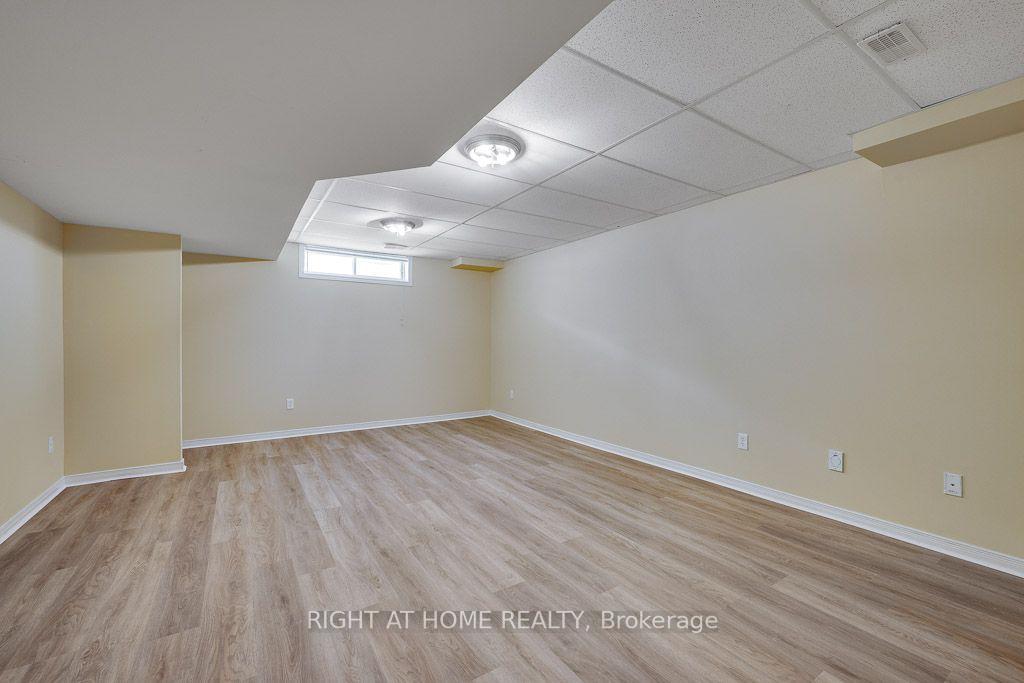 Photo 23 of 247 Felicia Crescent, Ottawa, Barrhaven - Strandherd — HOMEH