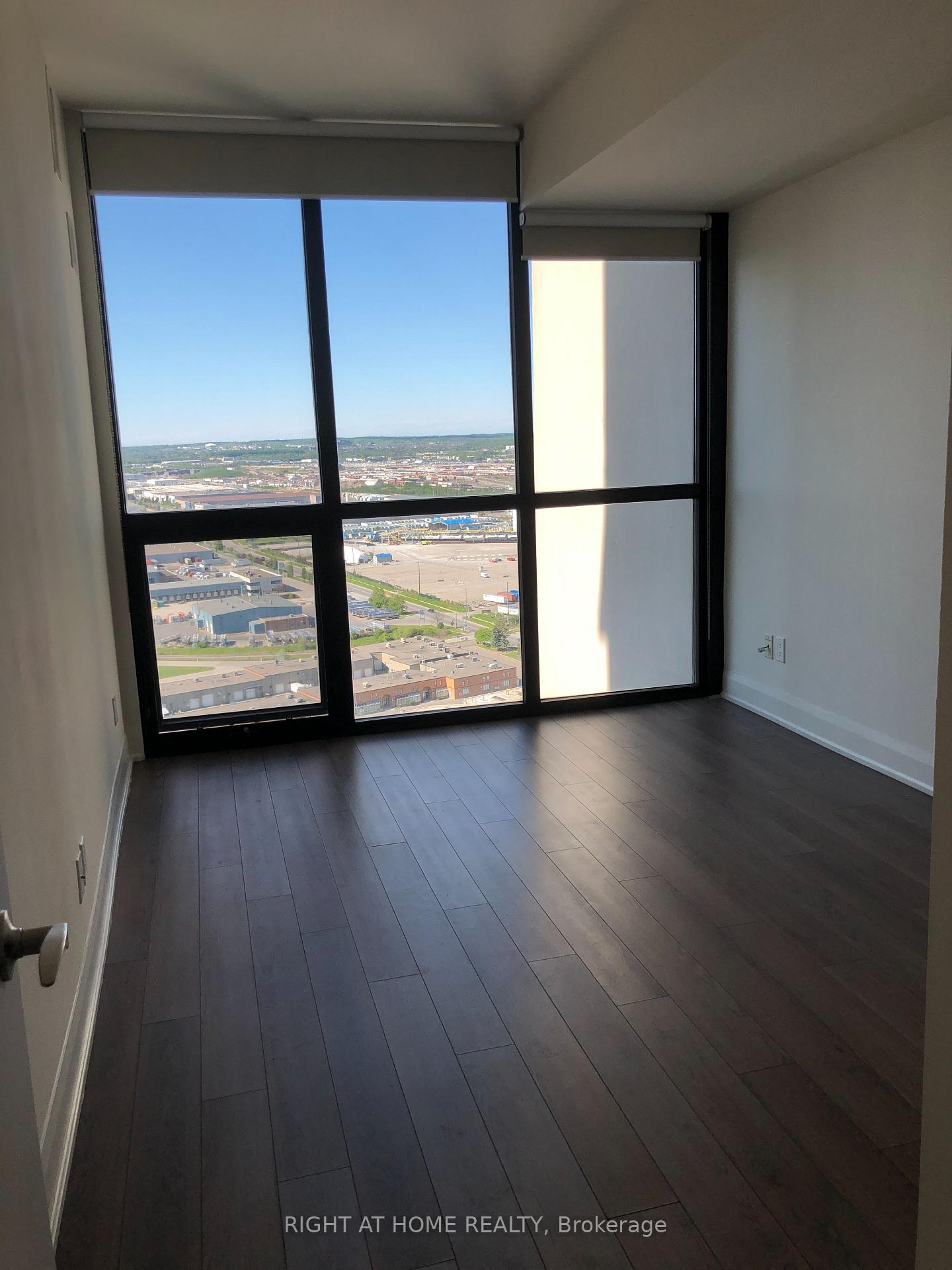 Photo 12 of 2900 Highway 7 Road, Vaughan, Concord — HOMEH