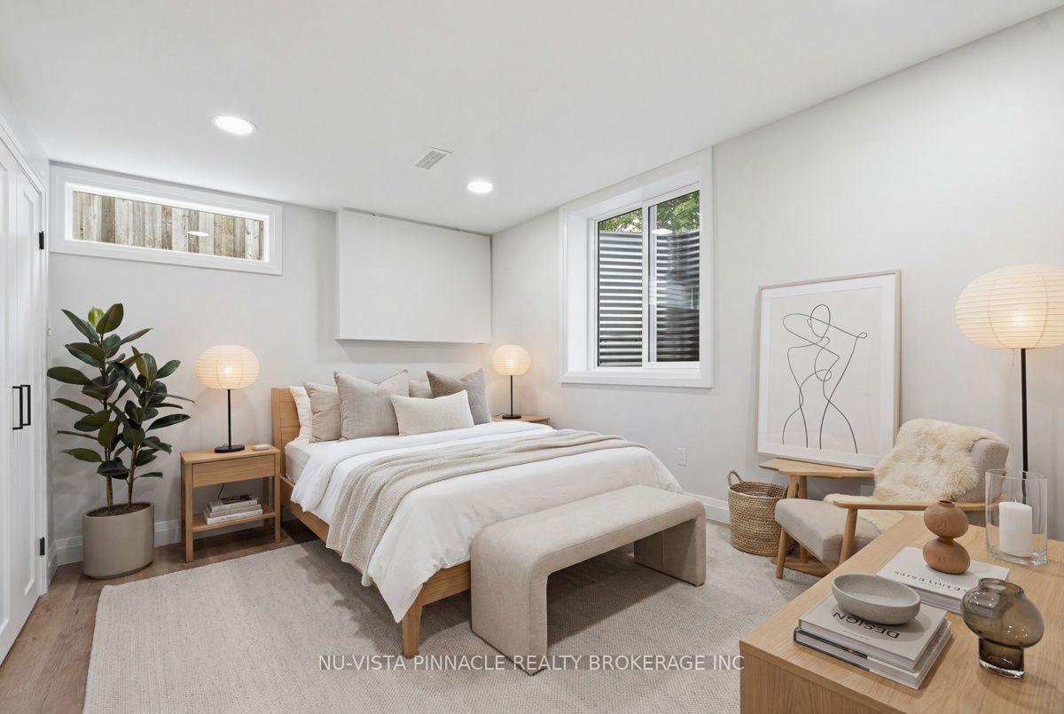 Photo 35 of 59 Kinnear Crescent, London, South M — HOMEH