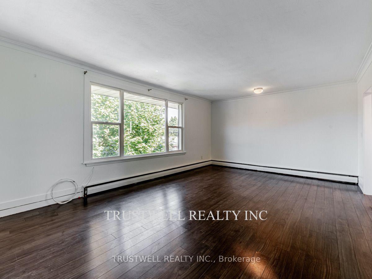 Photo 5 of Unit 3, 105 Mary Street E, Whitby, Downtown Whitby — HOMEH