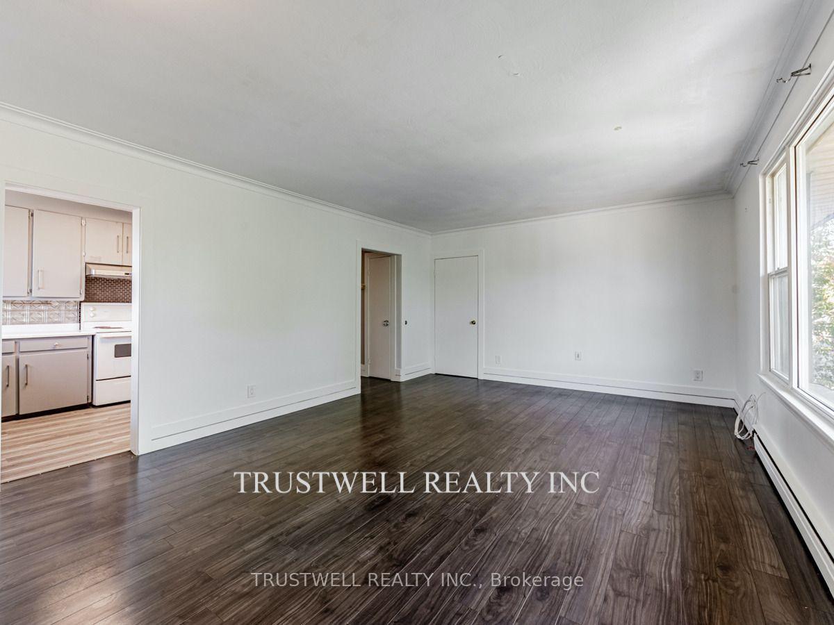 Photo 6 of Unit 3, 105 Mary Street E, Whitby, Downtown Whitby — HOMEH