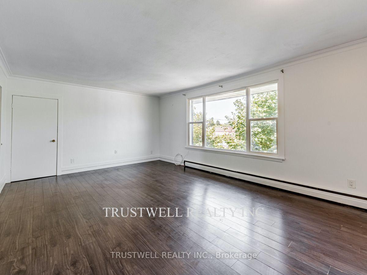 Photo 7 of Unit 3, 105 Mary Street E, Whitby, Downtown Whitby — HOMEH